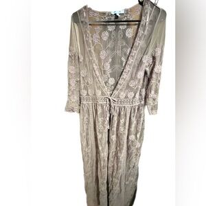 She + Sky Floral Embroidered Gray Robe or Coverall with Front Tie Size Small